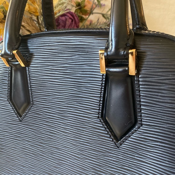 Louis Vuitton handbag - Picture 2 of 8